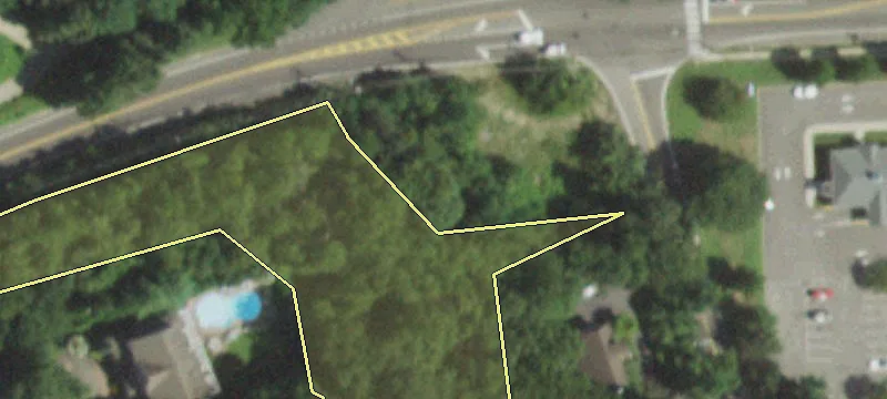 1170 Ft Salonga Rd