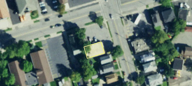 123 Broad St