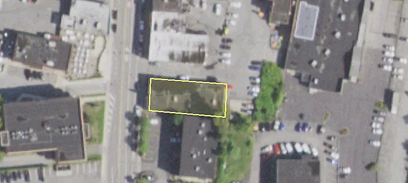 10 Raymond Ave