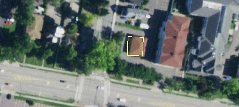 421 Main St