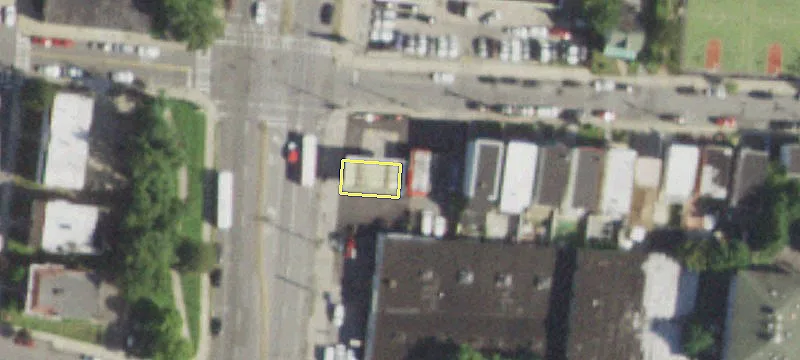 380 Riverdale Ave