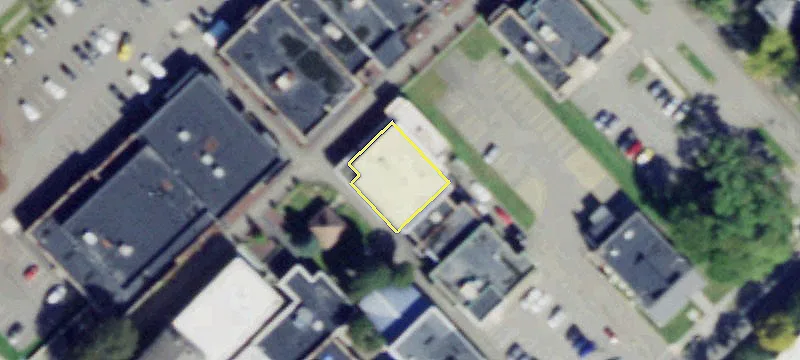 135 Vlg Sq