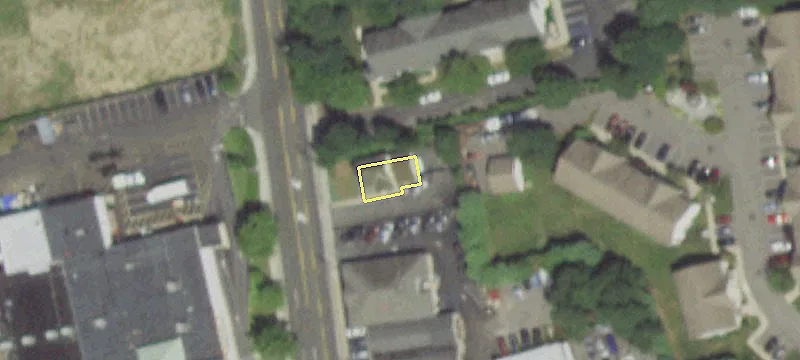 21 Carleton Ave