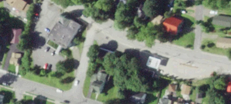 464 Main St