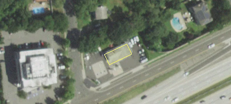 4909 Sunrise Hwy
