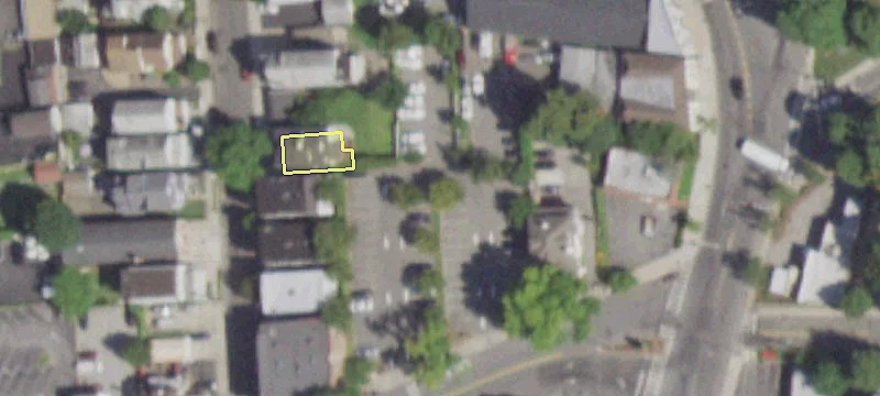 28 Beekman Ave
