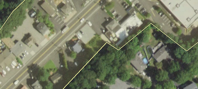 806 Ft Salonga Rd