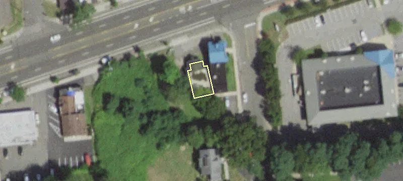 862 Middle Country Rd
