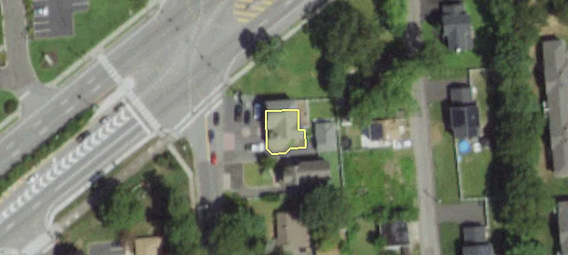 77 Davis Ave