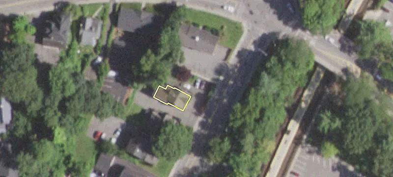 10 Maple Ave
