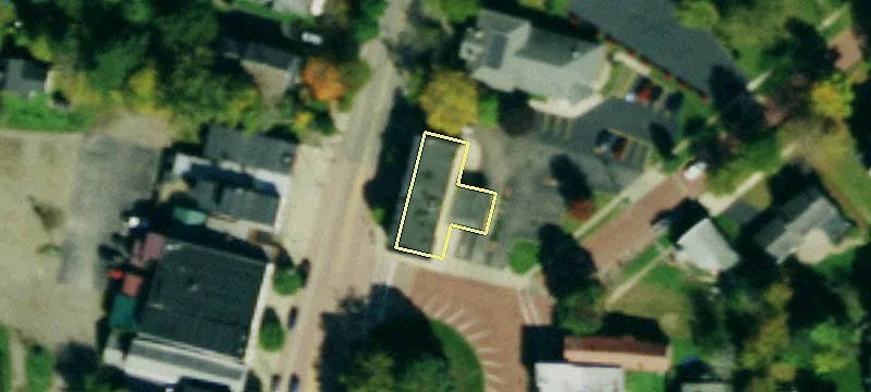 13 Park Sq