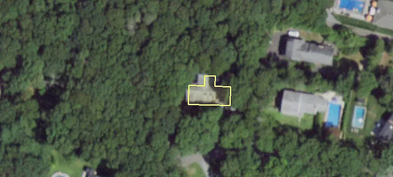 13 White Oak Ln