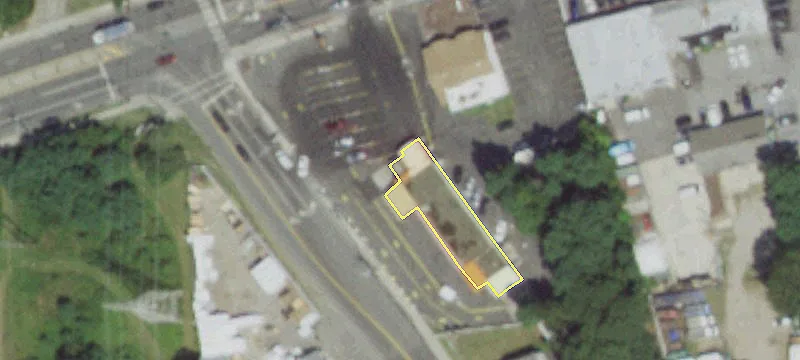 15 Horseblock Rd