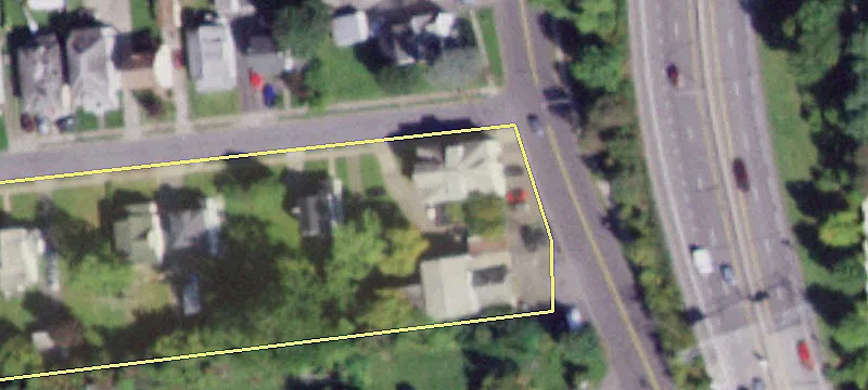 728 Riverside Dr