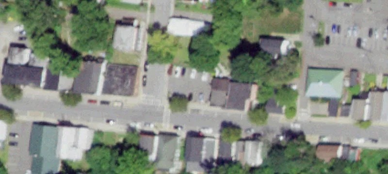 3023 Main St