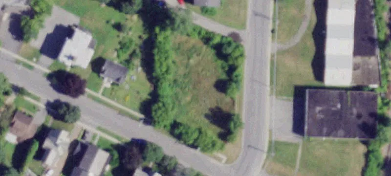 33 Macomb St