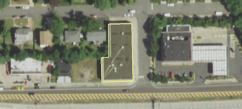 669 Sunrise Hwy