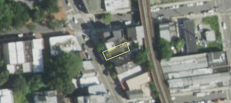 637 Bay St