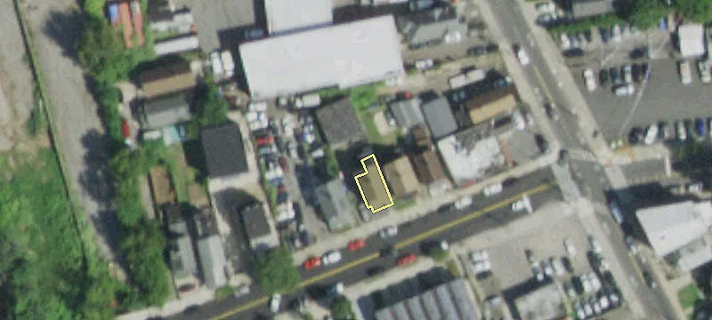 725 Post Ave