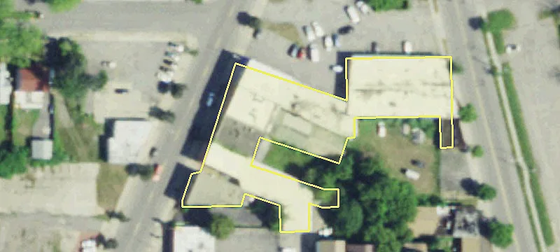 1225 Main St