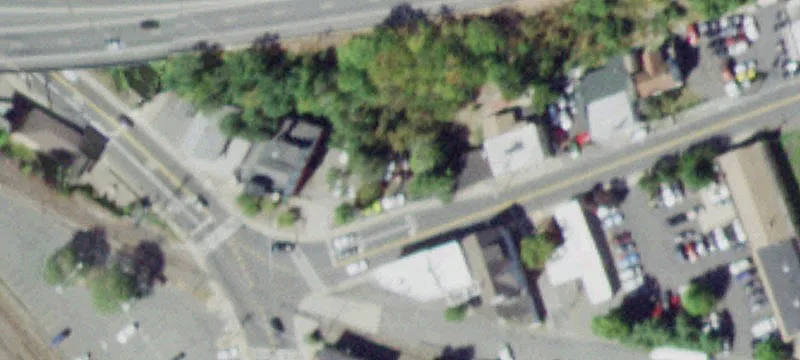 4 Wayne Ave