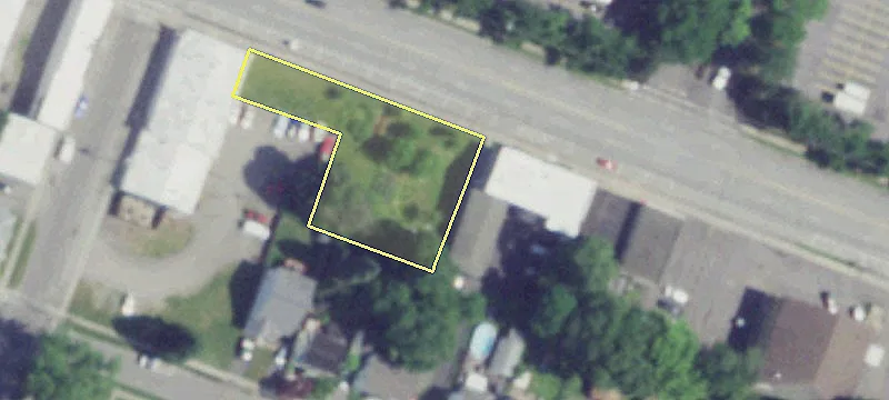 376 Commercial St