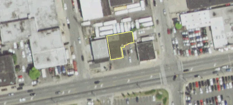 525 Burnside Ave