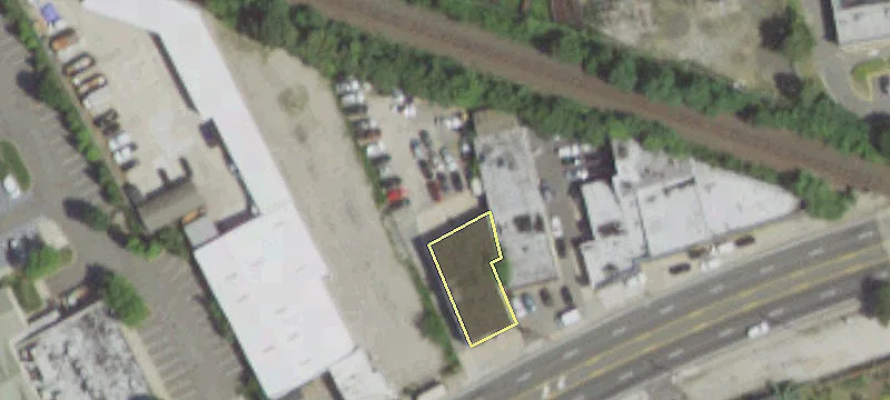 37 Hempstead Tpke