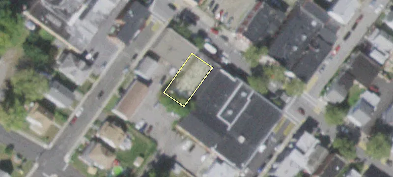 305 Main St