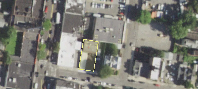11 Romaine Ave