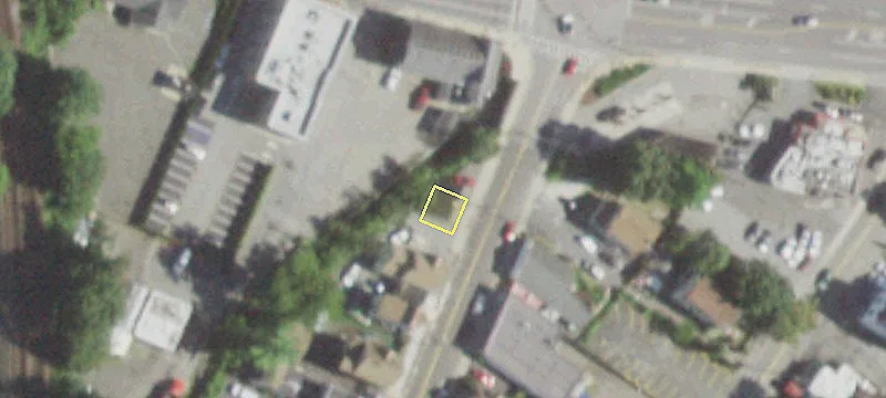 887 Franklin Ave