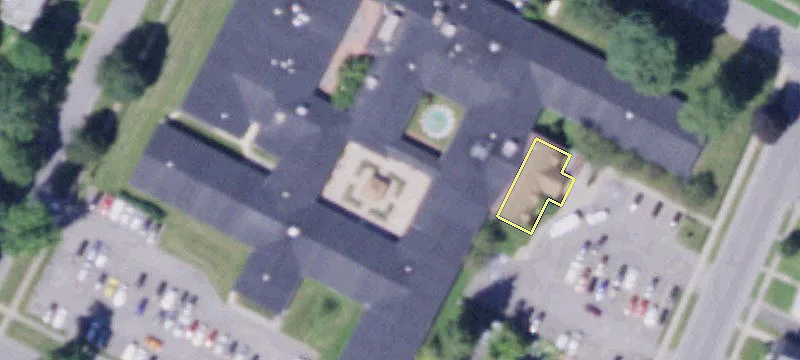 801 James St