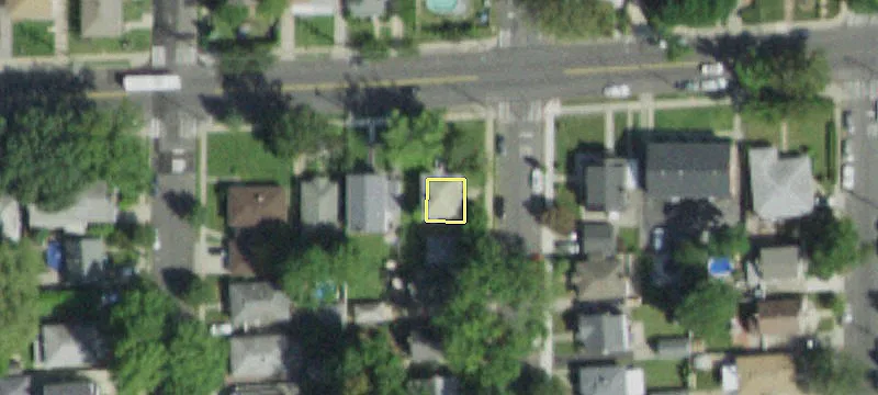 2132 Victory Blvd