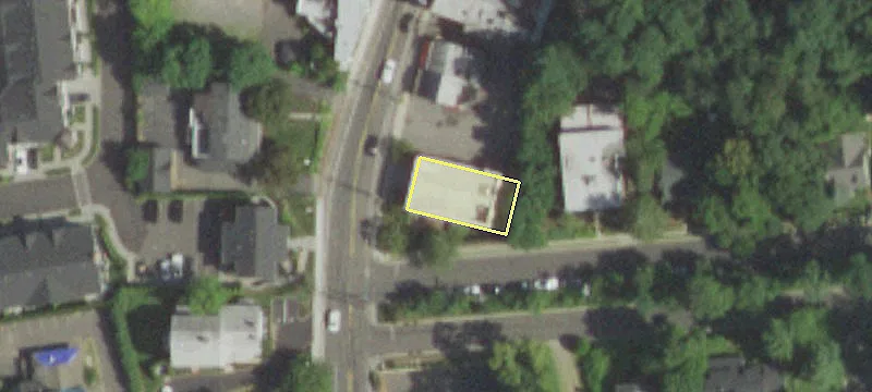 1432 Old Northern Blvd