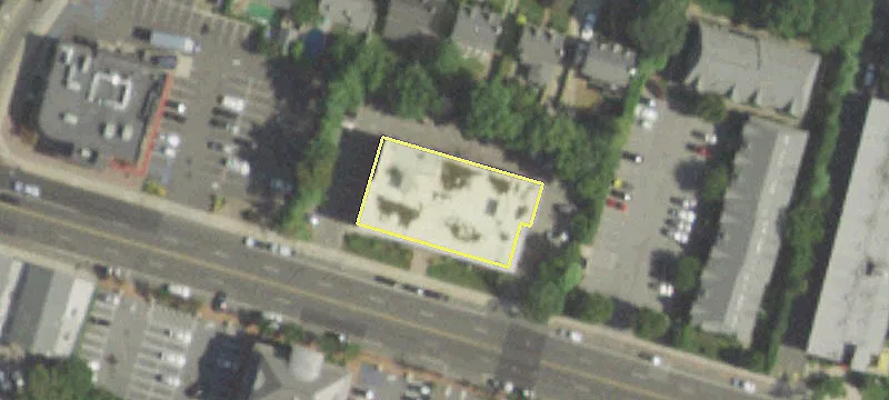555 Merrick Rd