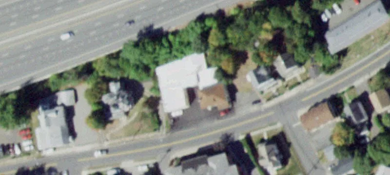 40 Wayne Ave