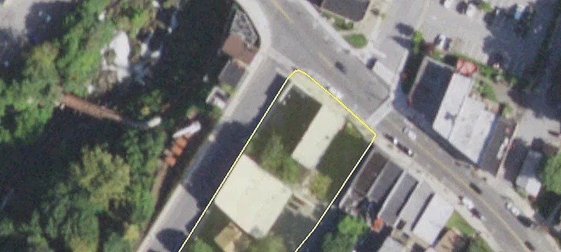 2667 Main St