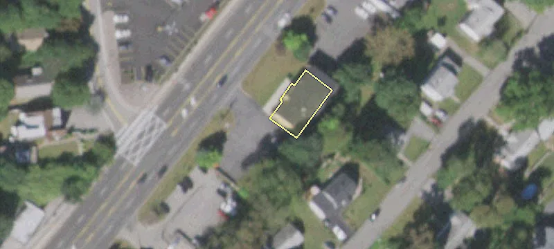 2081 Main St