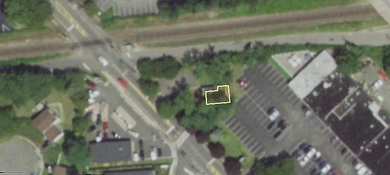1085 Main St