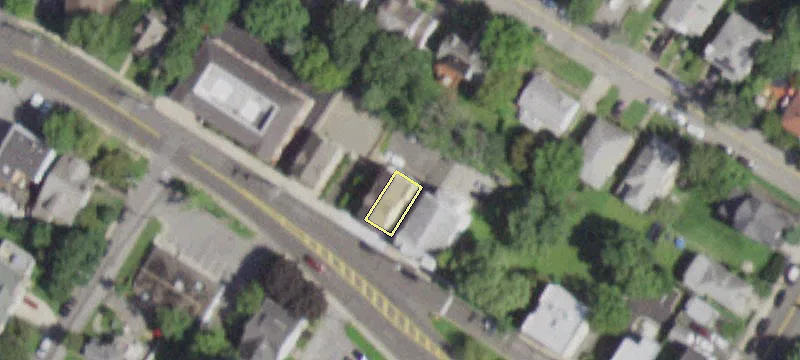 383 Ashford Ave