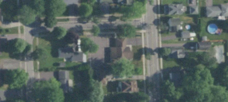 303 Lk Ave