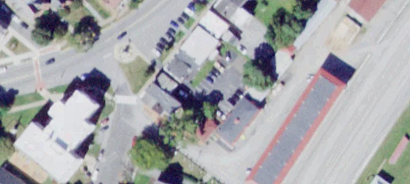152 Main St
