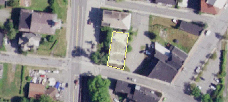 15 Saunders St