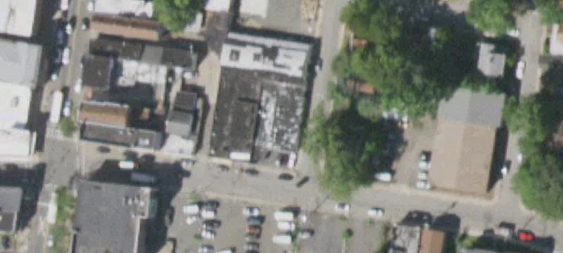 33 Lawrence St