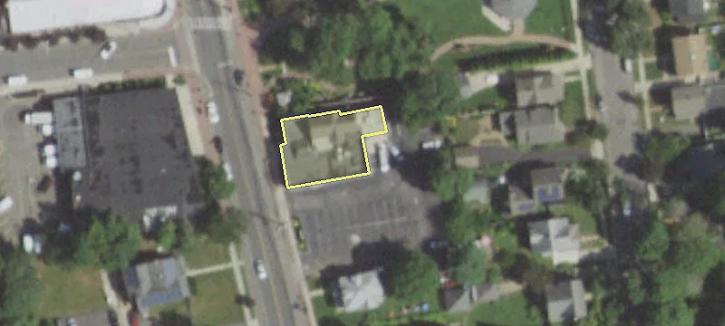 385 Main St