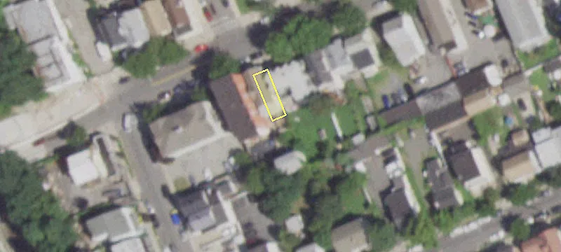 176 Beekman Ave