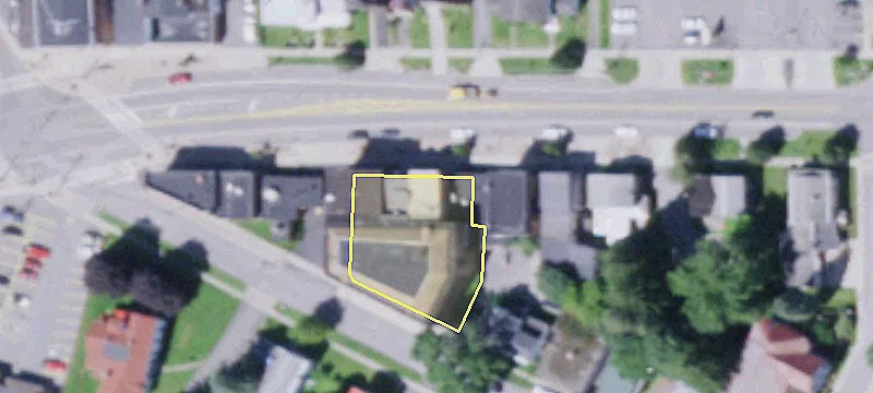 126 Main St