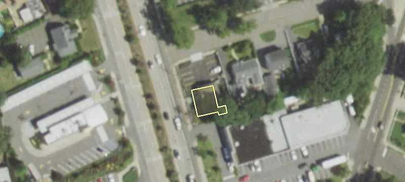 1375 Deer Park Ave