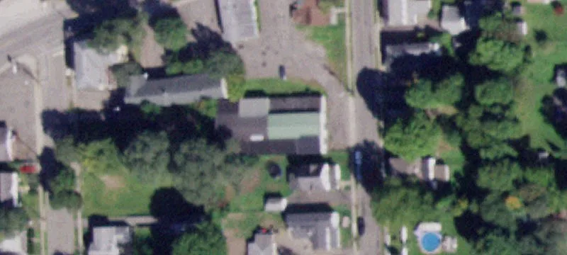8 Loder Ave