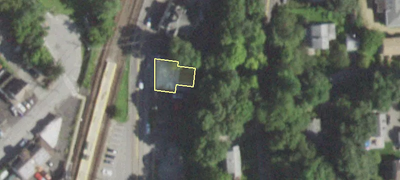 420 Elwood Ave
